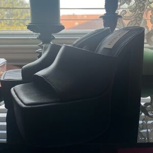 Steve Madden platform heel